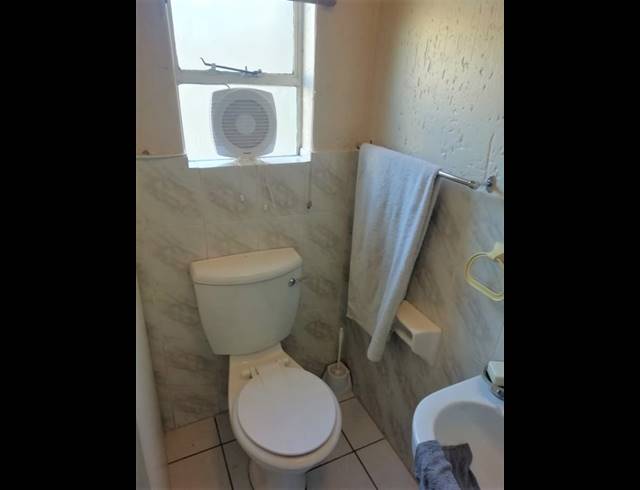 3 BEDROOM FLAT TO LET IN VANDERBIJLPARK SW 5